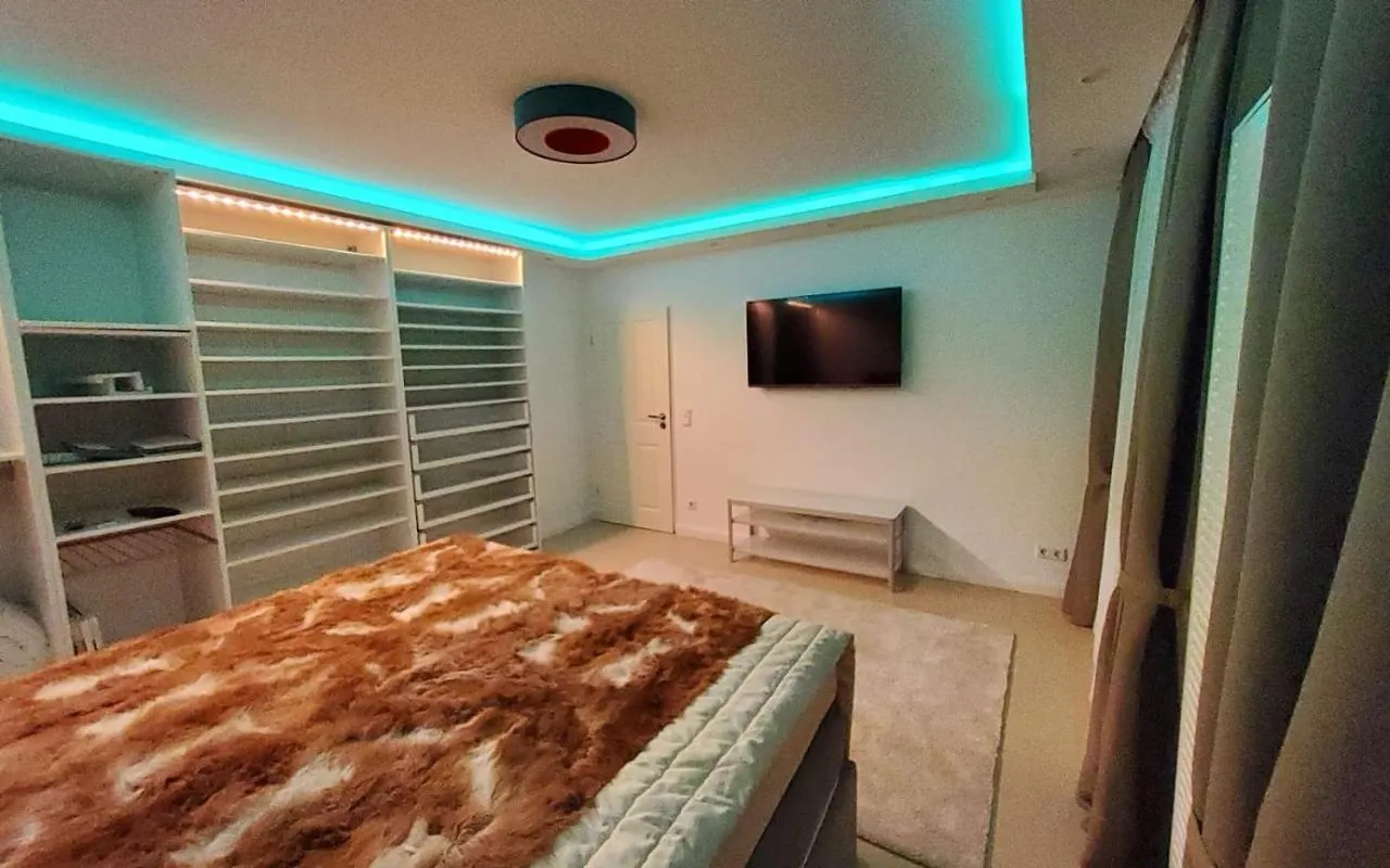 아파트 3 Zimmer Wohnung - Keine Party Wohnung ! 6 Personen 뒤셀도르프
