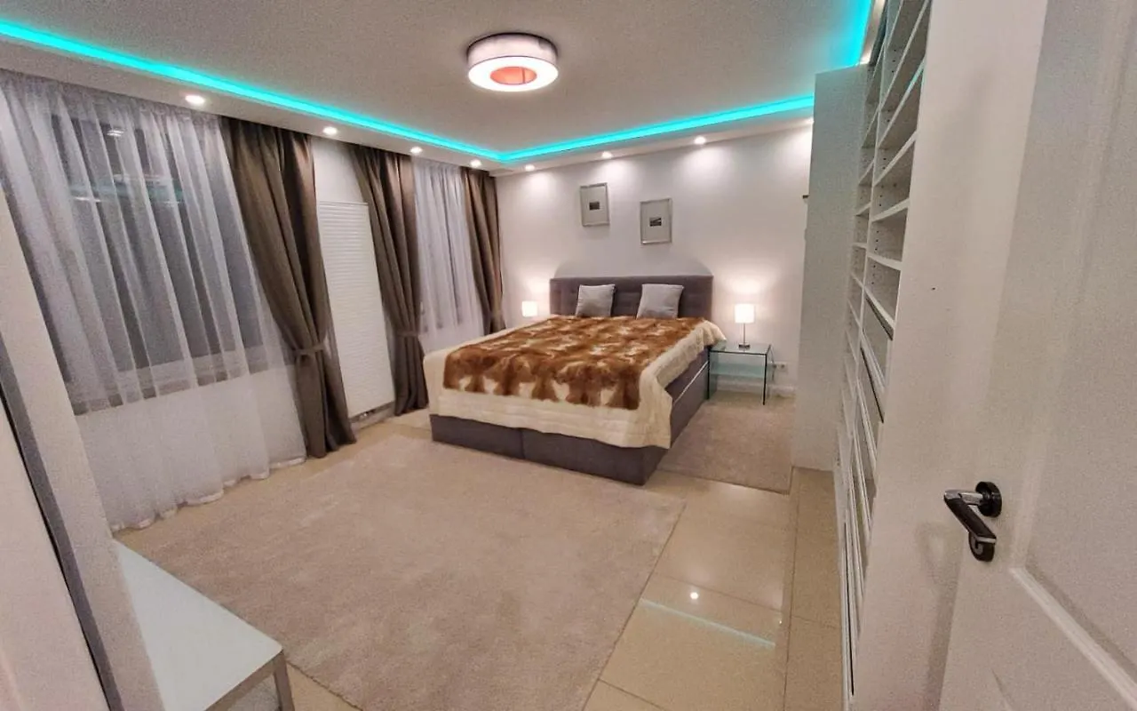 3 Zimmer Wohnung - Keine Party Wohnung ! 6 Personen Düsseldorf