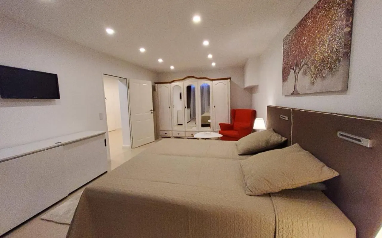 3 Zimmer Wohnung - Keine Party Wohnung ! 6 Personen Düsseldorf