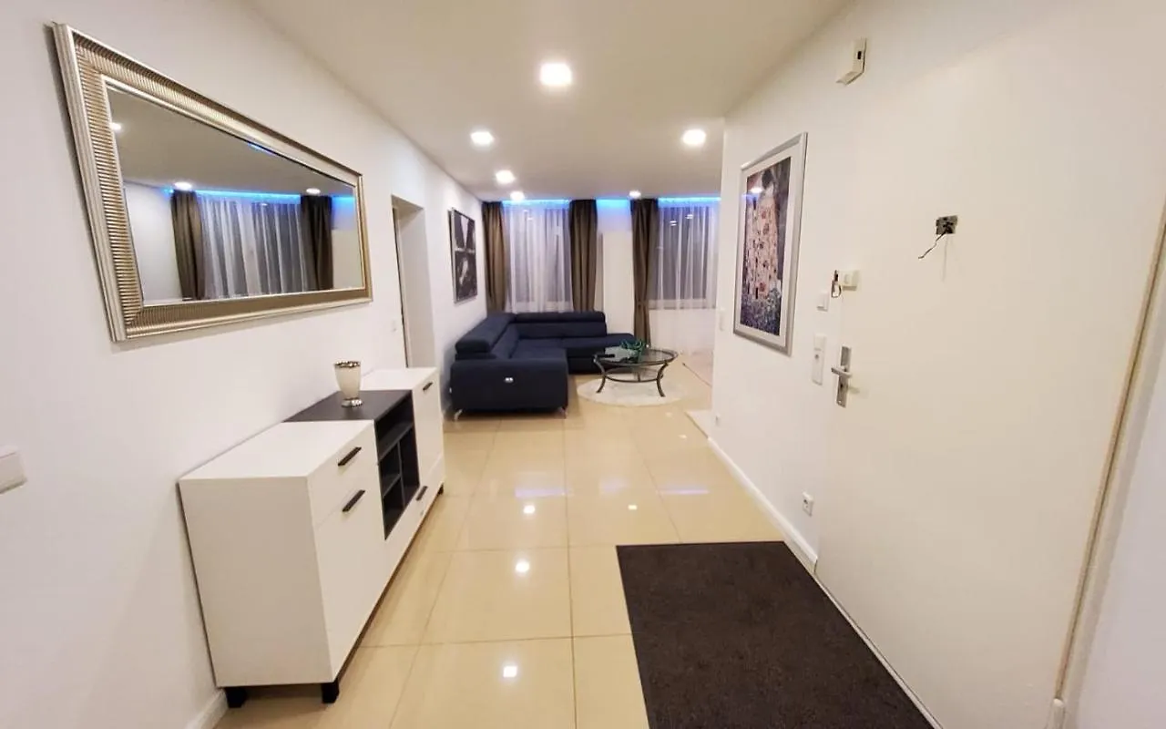 Apartment 3 Zimmer Wohnung - Keine Party Wohnung ! 6 Personen Düsseldorf Deutschland