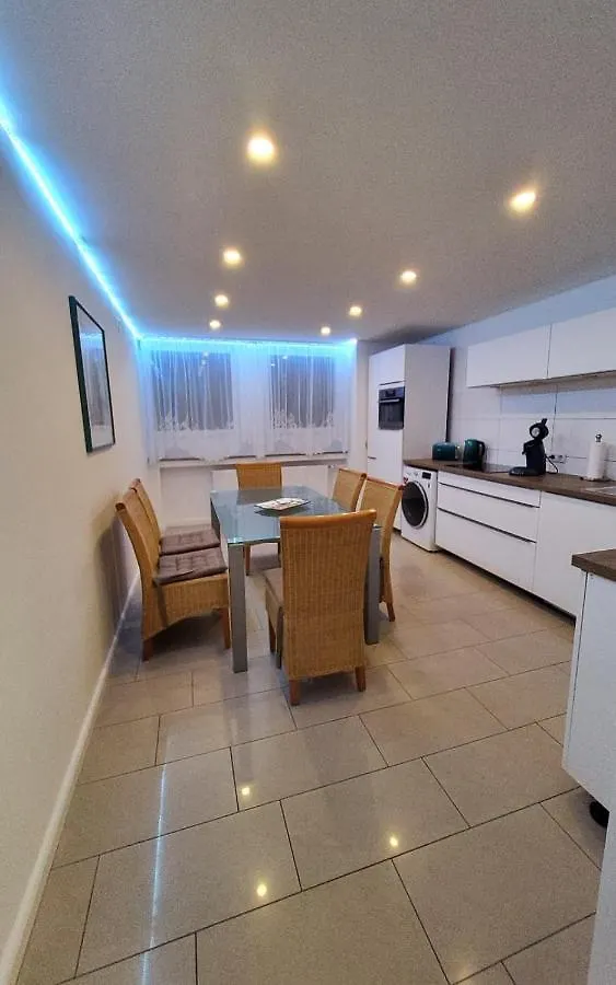 Apartment 3 Zimmer Wohnung - Keine Party Wohnung ! 6 Personen Düsseldorf