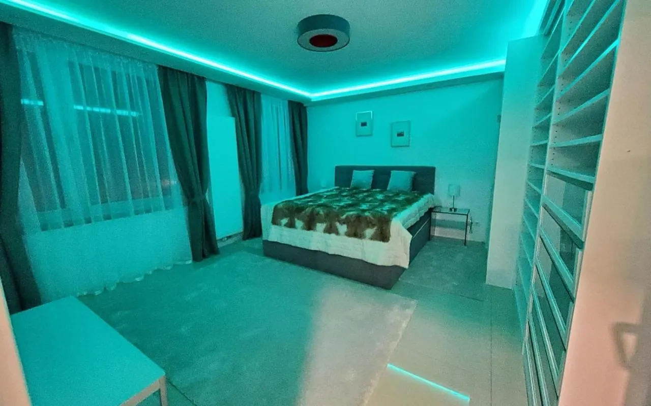 3 Zimmer Wohnung - Keine Party Wohnung ! 6 Personen Düsseldorf